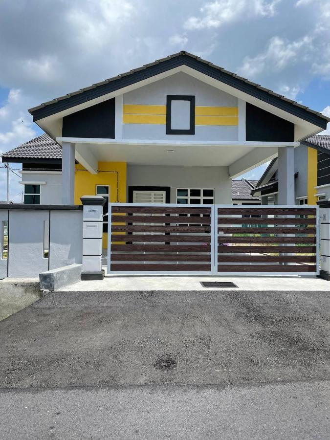 Bungalow Homestay Jasin Malacca Ngoại thất bức ảnh
